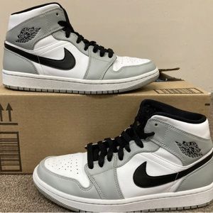 Nike Air Jordan 1 Light Smoke Grey Mid 2020 Mens Size 8.5 Used (554724-092)